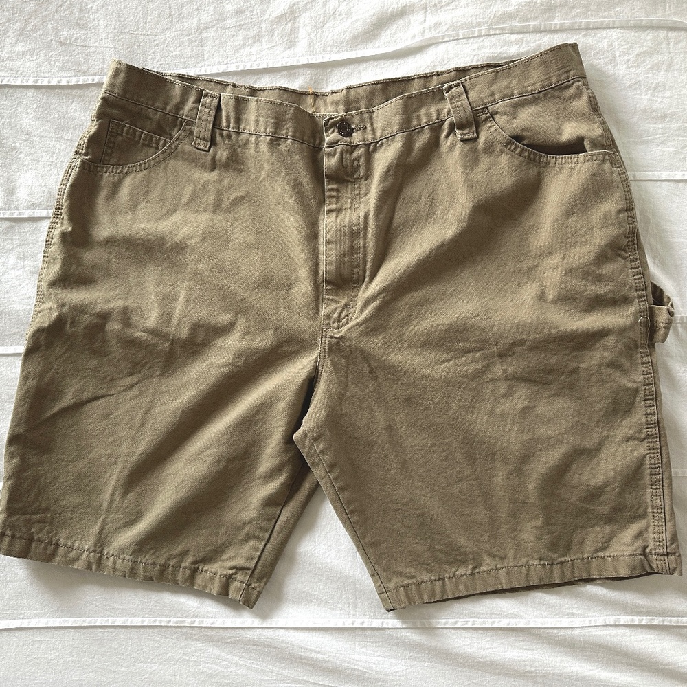 NWOT Men's Shorts Wrangler Carpenter Shorts 42 Tan